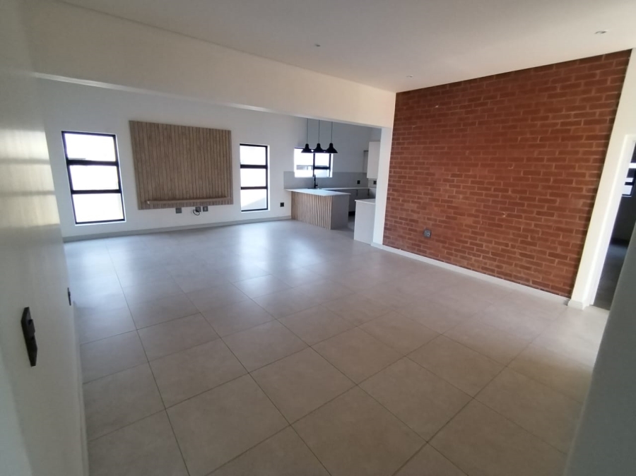 To Let 3 Bedroom Property for Rent in Melodie North West